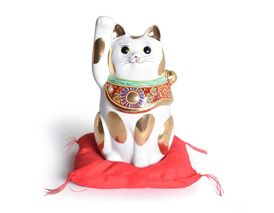 九谷焼 招き猫 置物 金ブチ 座布団付（右手・高 約14cm