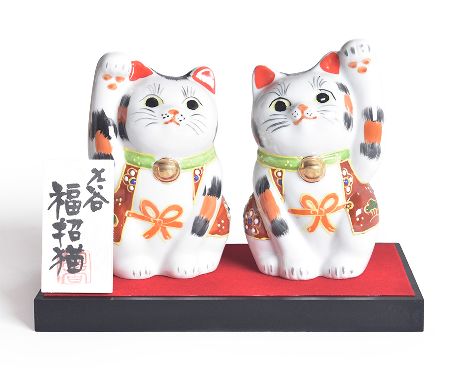 九谷焼 招き猫 置物 金ブチ （右手・高 約11.5cm） 九谷焼 招き猫 置物 金ブチ （右手・高 約11 5cm） 招き猫 置物